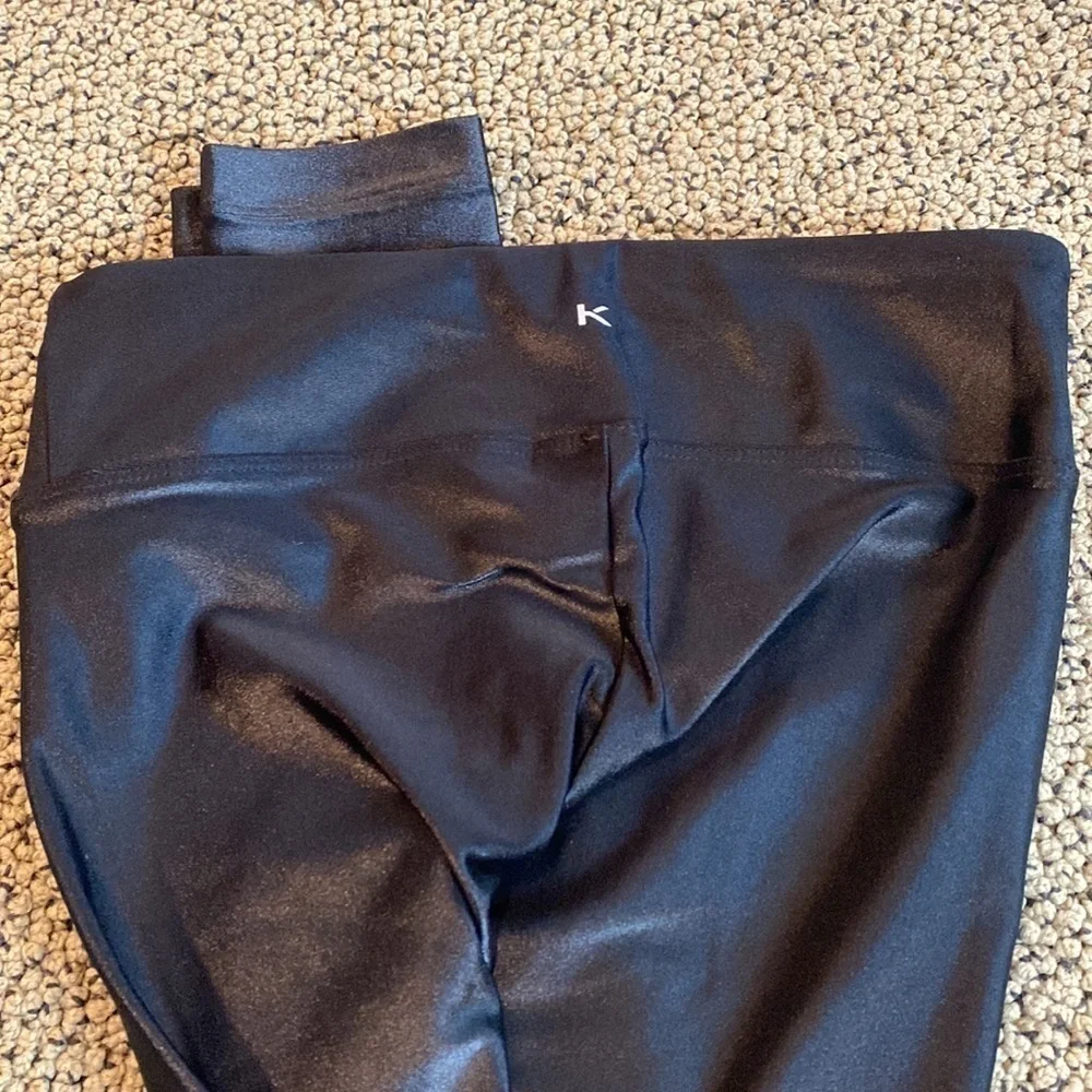 Koral Metallic Black Leggings Size Small in Like New Condition